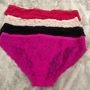Women’s Underwear Victoria’s Secret Under Wear Set for $12 Mediam Size